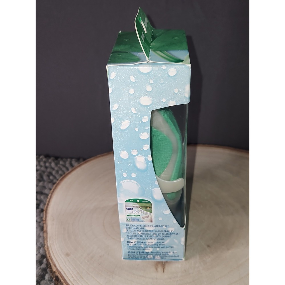 Schick Intuition Sensitive Care Organic Aloe Razor + 2 Razor‎ Blade Refills~NOS - Picture 5 of 6